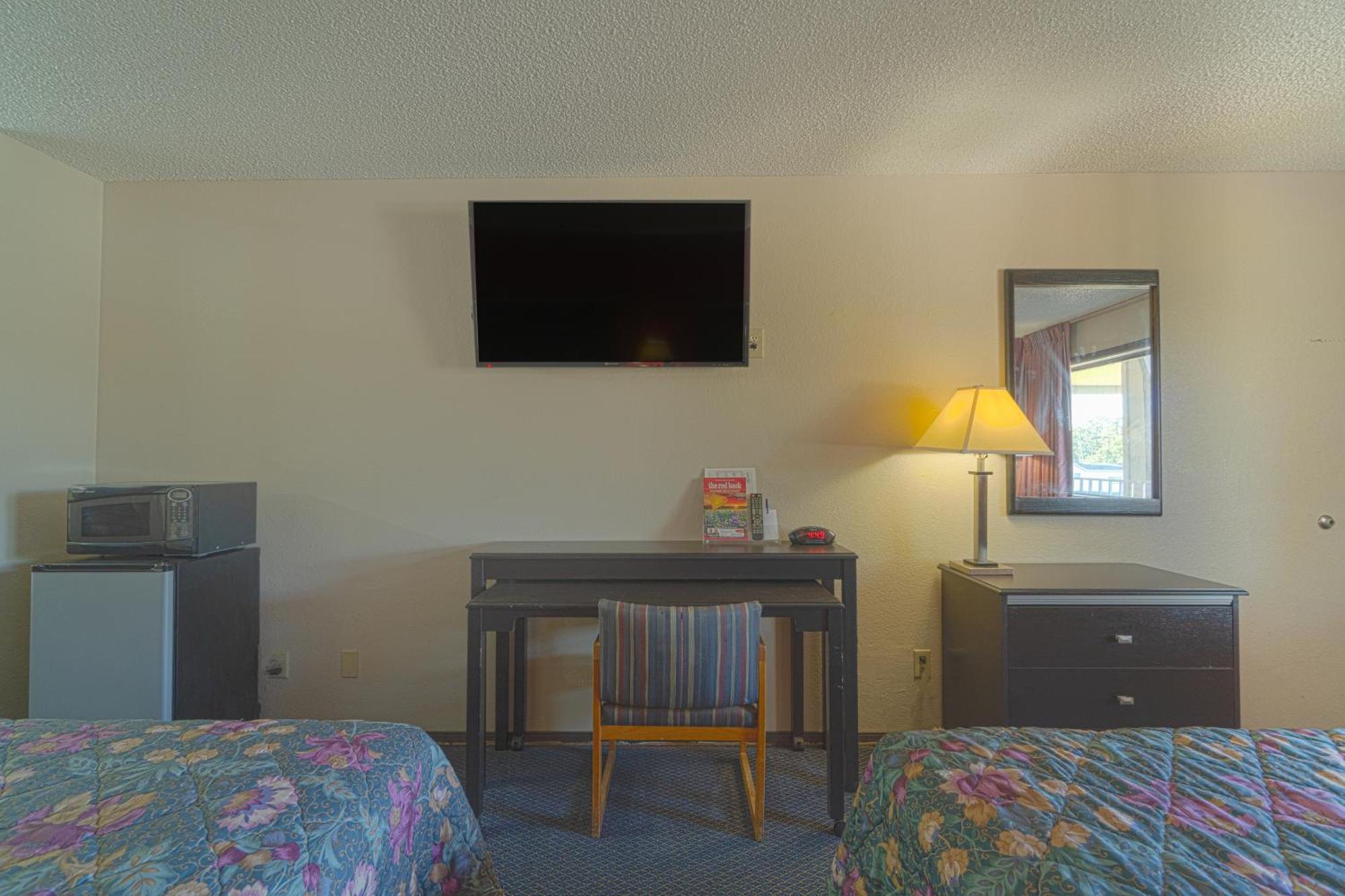 Regency Inn & Suites By Oyo Bay City Tx Extérieur photo