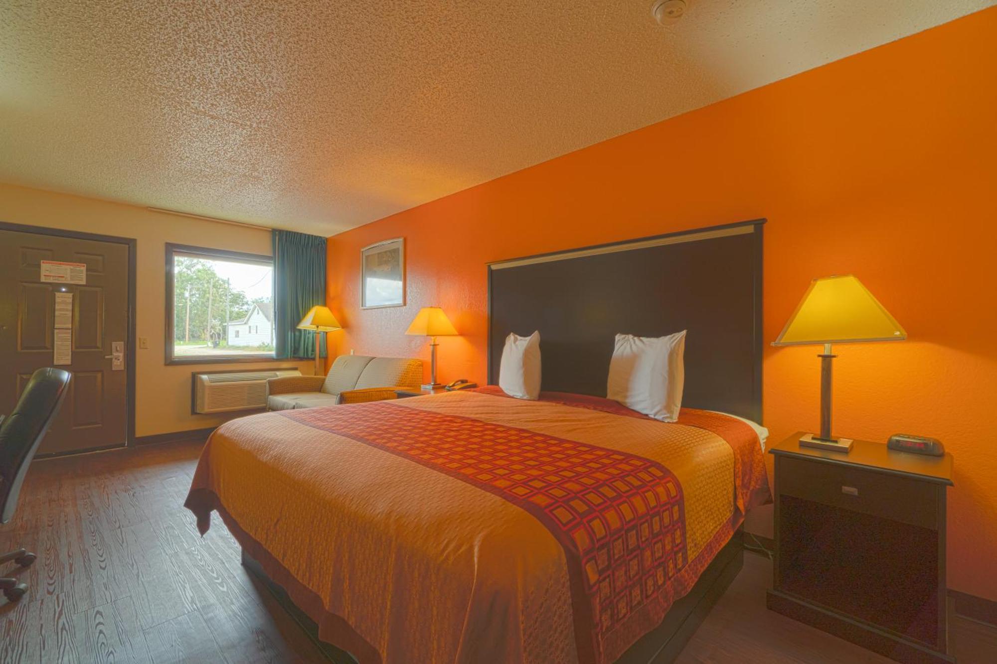 Regency Inn & Suites By Oyo Bay City Tx Extérieur photo