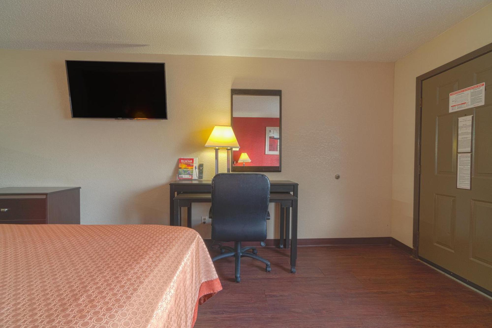 Regency Inn & Suites By Oyo Bay City Tx Extérieur photo