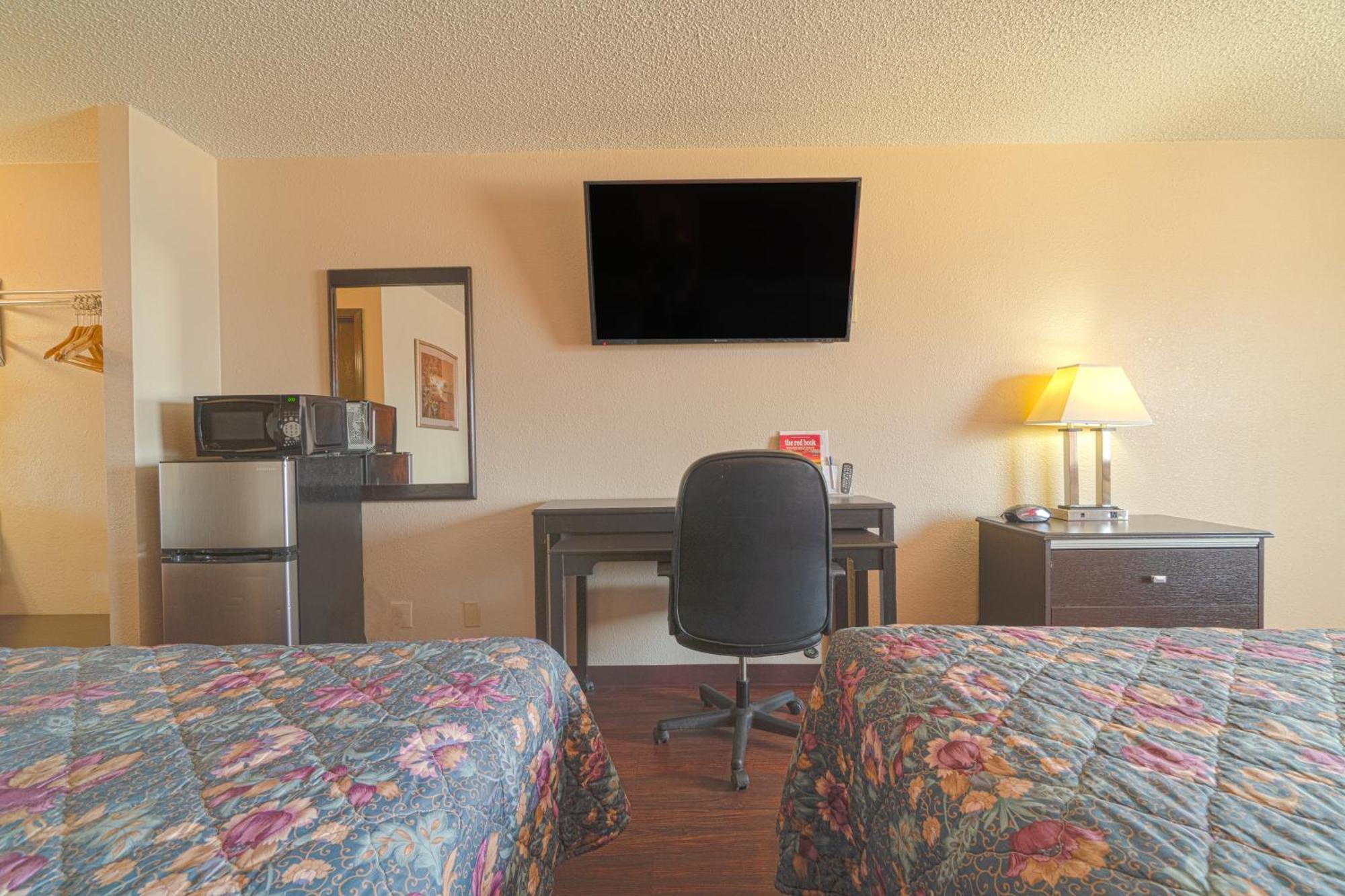 Regency Inn & Suites By Oyo Bay City Tx Extérieur photo