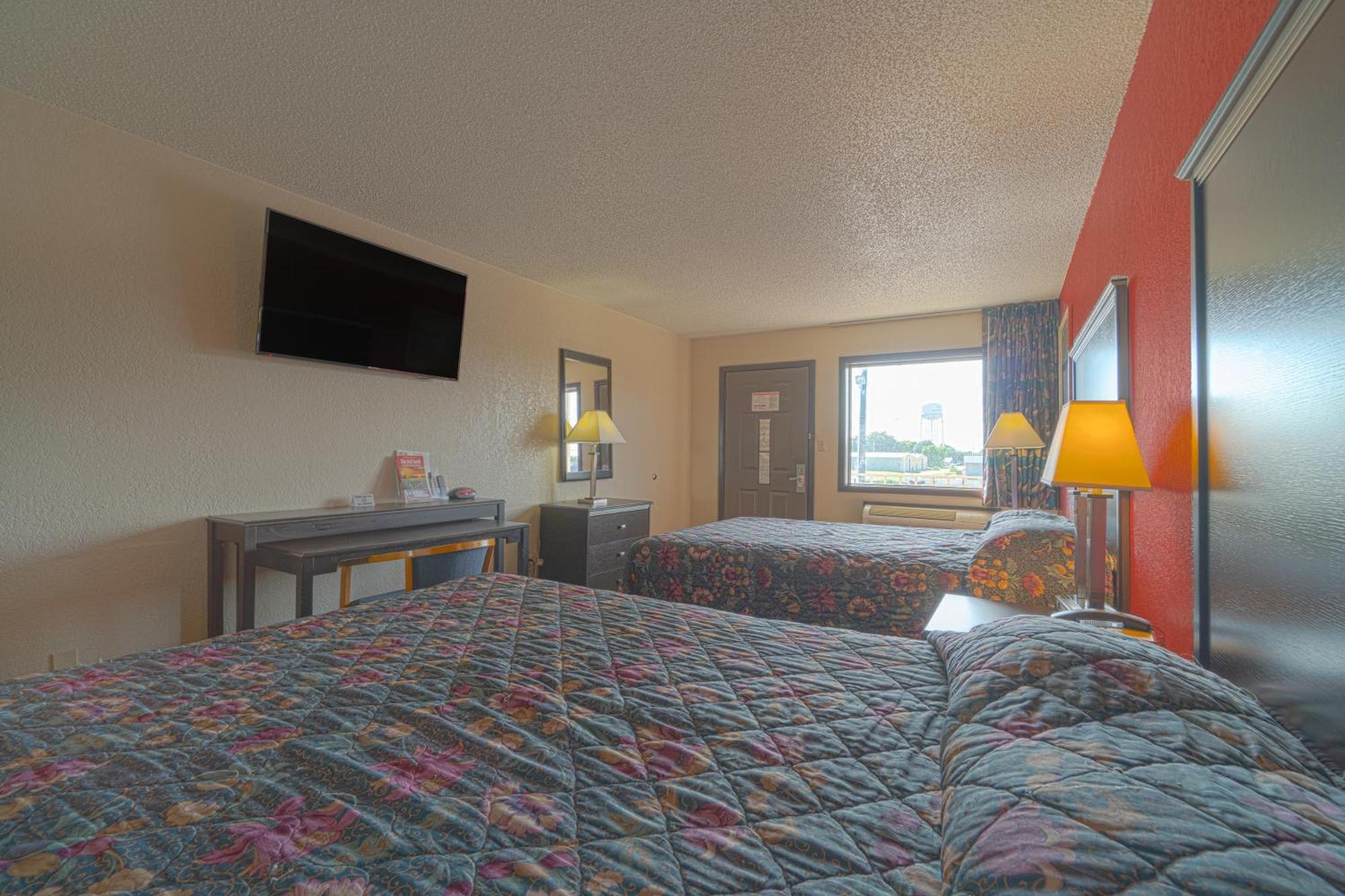 Regency Inn & Suites By Oyo Bay City Tx Extérieur photo