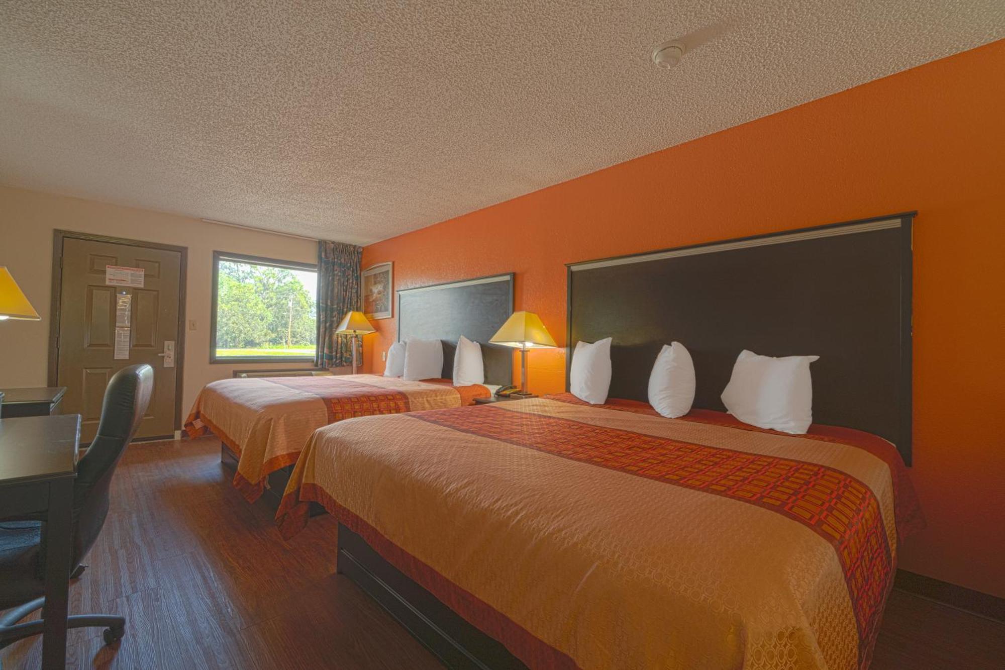 Regency Inn & Suites By Oyo Bay City Tx Extérieur photo