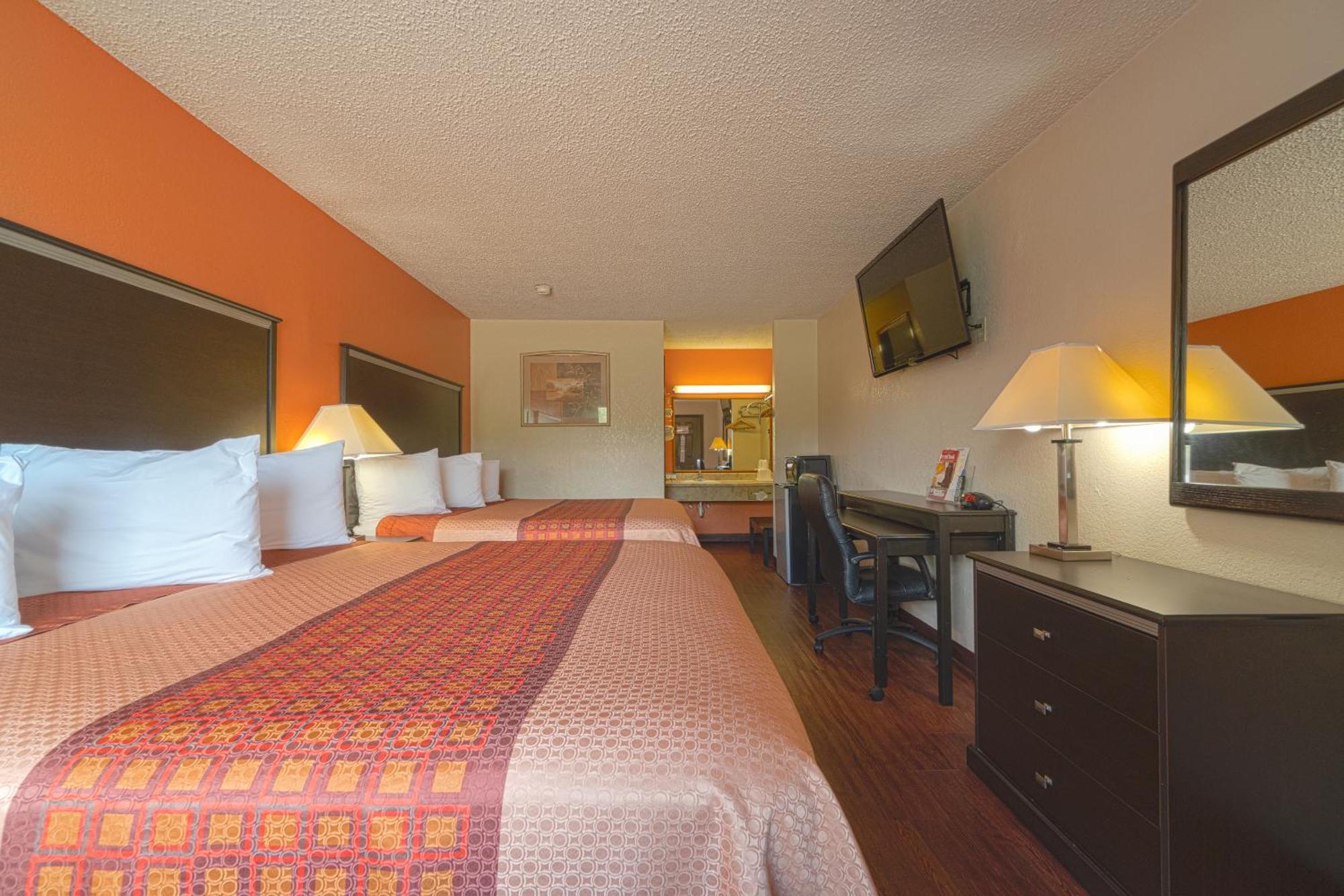 Regency Inn & Suites By Oyo Bay City Tx Extérieur photo