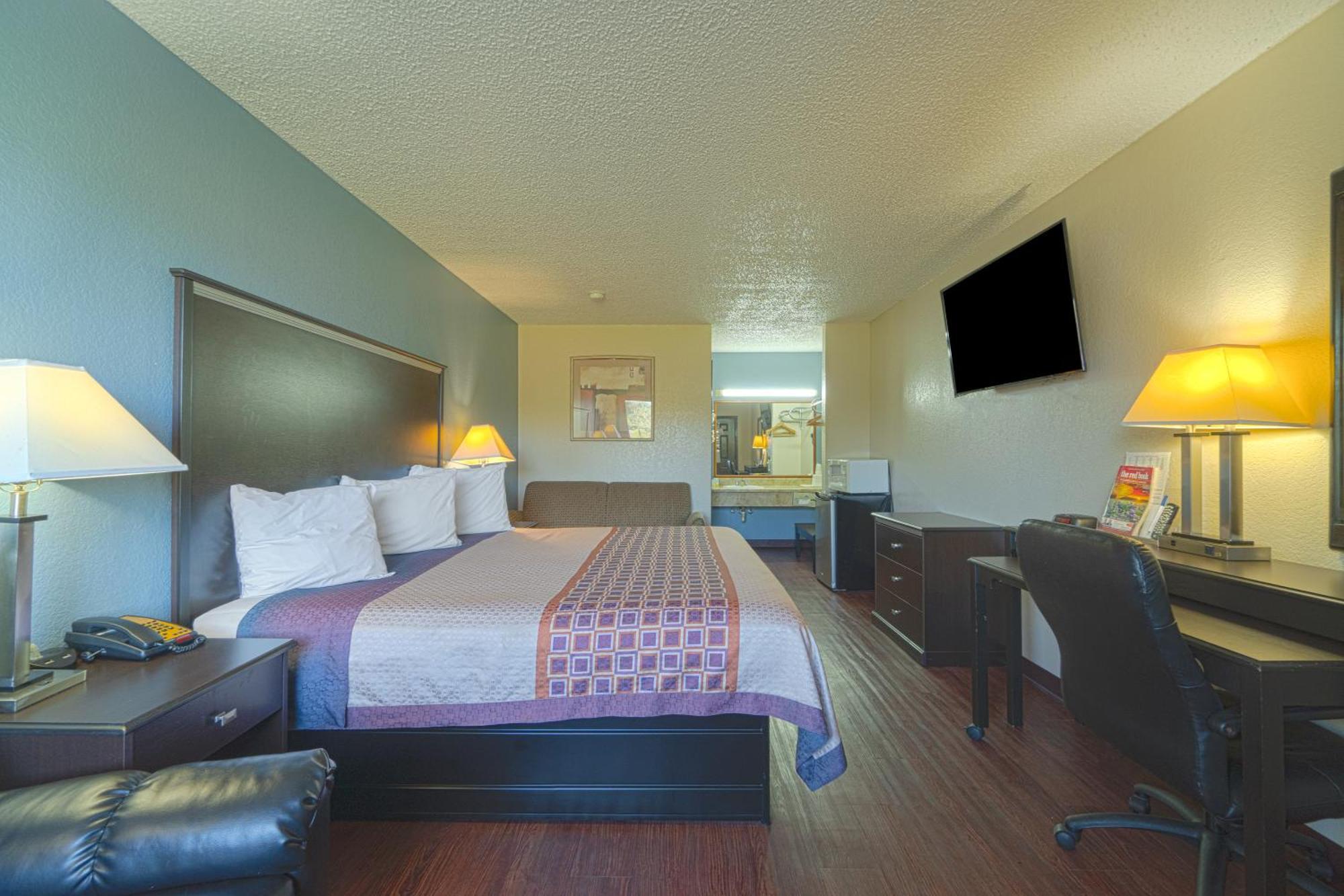 Regency Inn & Suites By Oyo Bay City Tx Extérieur photo