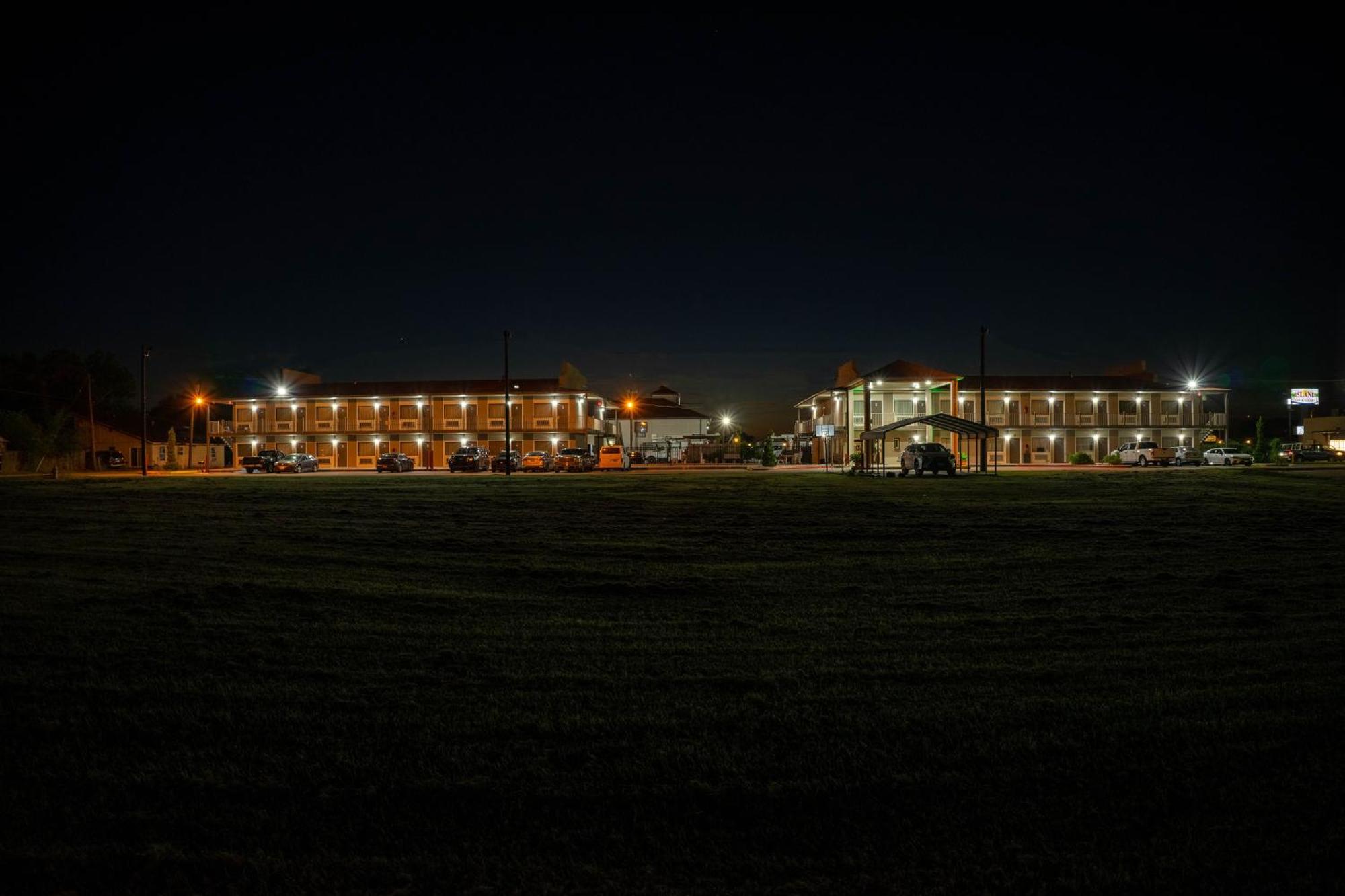 Regency Inn & Suites By Oyo Bay City Tx Extérieur photo